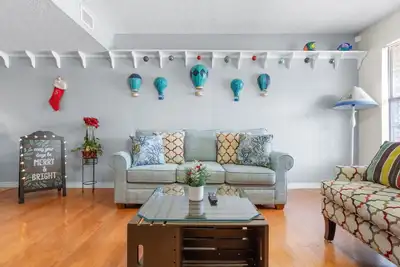 Image de The Sea Shell - Entire townhouse close to beach.