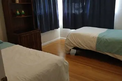 Image de 3 Bed 2 Bath House San Mateo Next to Lagoon