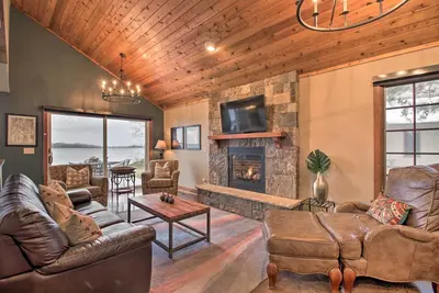 Image de Pelican Lake Retreat w\/ Fire Pit, Dock & Grill!