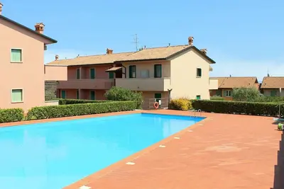 Bel appartement avec jardin et cheminée
