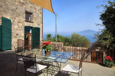 Image de Villa Ă Sant'agata Sui Due Golfi avec 5 chambres Ă coucher, 12 couchages
