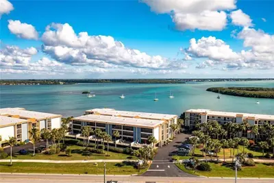 Image de Sandpiper Key Condo-walk to beach w/ heated pools