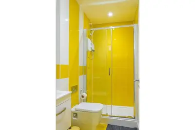 Image de Eclectic artist studio apartment nr city center