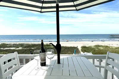Image de Cozy Oceanfront Condo Right in the Action of Ocean Isle Beach, Nc
