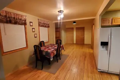 Image de Miners Lodge - Cozy and one block from the snowmobile/atv trails.