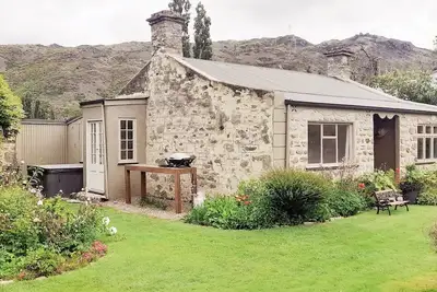Image de Oldest stone cottage in clyde