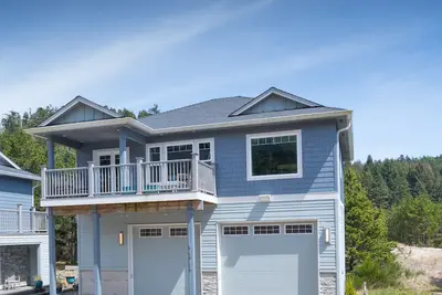 Image de Salt Lyfe Modern 2 Bedroom - 2 min Walk To Beach