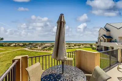 Image de Lovely oceanfront townhouse in Summer Beach Village w/Shared Pool, Central Ac