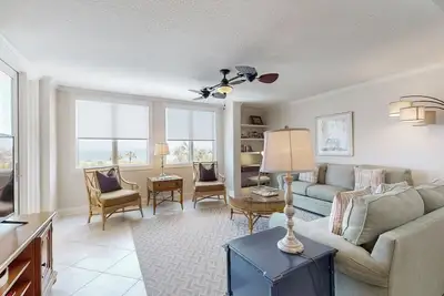 Image de Oceanfront condo with washer/dryer, Ac & heated pool