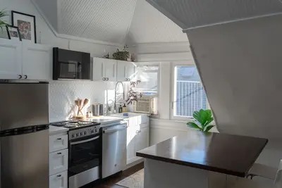 Image de 2 bedroom penthouse in Victorian gem
