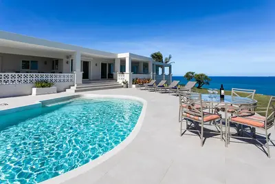 Image de Villa Falaise Des Oiseaux  | Waterfront - Located in  Beautiful Terres Basses with Private Pool