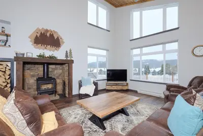 Image de The Little Coyote Retreat- Big Sky Meadow Village