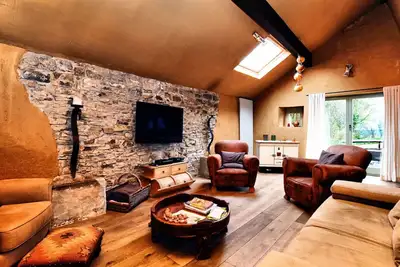 Image de Belle maison de vacances près de Durbuy avec étang