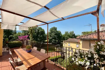 Image de Appartement de vacances \"La terrasse de Sofia\", en position centrale avec terrasse découverte et Wi-Fi