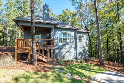 Image de All Decked Out | 3 Bed, 2 Bath