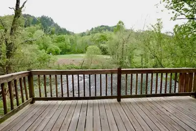 Image de Tellico River Retreat