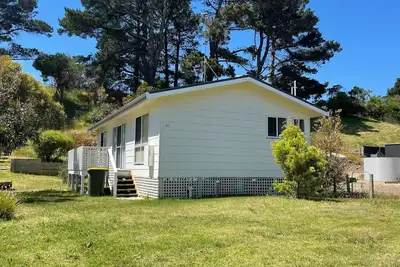 Image de Pandora s Charm - a charming property in a quiet pocket of Venus Bay