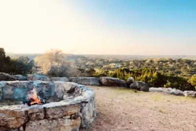 Image de Luxury home on 5 acres - amazing views / location. Great for New Year's Eve!