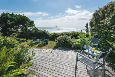 Image de Arch Cape Escape by AvantStay | Sensational Clift Top Home w/Pacific Ocean Views