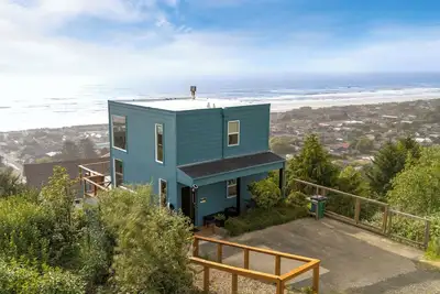 Image de Blue Horizon by AvantStay | Panoramic Views of the Ocean w/ Entertainers Patio