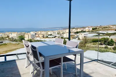 Image de Newly built, at the top with large terraces and sea views
