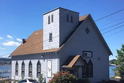 Image de 1895 Chapel in a Vintage Church