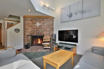 Image de Beautiful Fall Line Condo with Mountain Views on Shuttle Route B4b