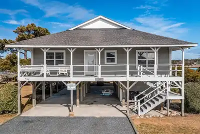 Image de \"Me Too\" - Intercoastal Waterway Home, 3 Bedrooms / 2 Bathrooms