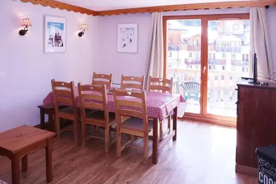 Image de Luxueux appart 3 chambres, piscine chauffée, sauna, ski aux pieds, wifi, animaux admis