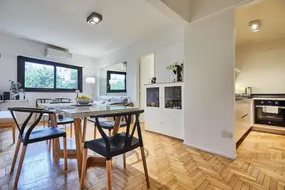 Image de Stylish 3 Bdr Apt | Recoleta | 300 Mb WiFi