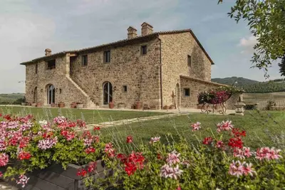 Image de Radda in Chianti 5 bedroom luxury villa rental, heated pool, wine estate