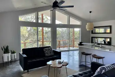 Image de Wildbird Modern Cabin