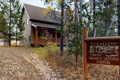 Image de Mangy Moose* Free Wifi, Trash Pick-up 3Br, 2. 5 Ba, 32 Miles to Yellowstone