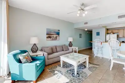 Image de Beachfront with Gulf-View Patio & Pool, High-Speed WiFi, Ac - Steps to Boardwalk