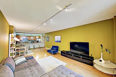 Image de High-Rise Oceanview Condo w/ Pool, Tennis & Gym: Walk to Beach, Dining, Shops