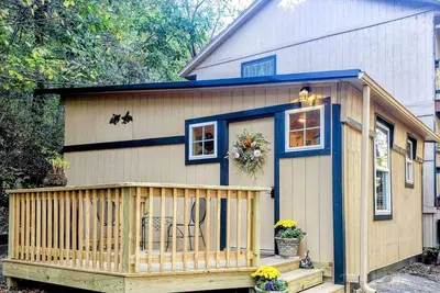 Image de The Aviary at Redbud Valley Lodge
