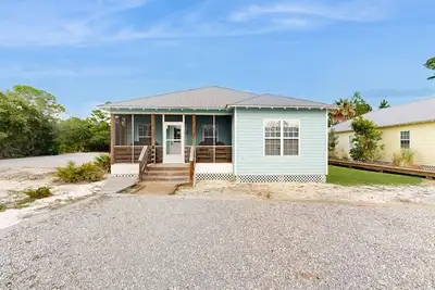 Image de Quiet Cottage at The Rookery - Steps to Pool & Short Walk to Beach