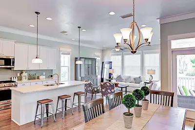 Image de New Cottage Near 30a Rosemary Beach w/ 2 Master Suites