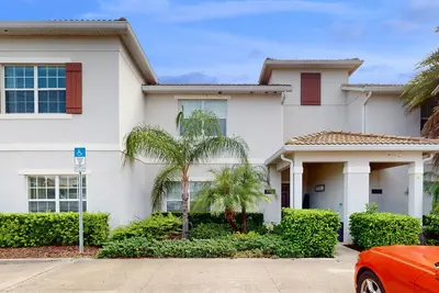 Image de Gated Storey Lake Home | Private Pool | Mini-Golf, Lazy River & Pier