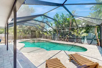 Image de Luxe home with pool & alfresco living - amazing walkable location
