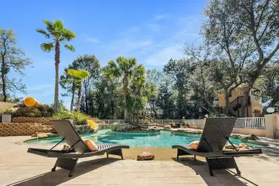 Image de 5 bedrm Paradise w\/ your own Pool + Lazy River