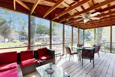 Image de Canalside Home in North Ocean Pines with Dock, Screened Porch, WiFi & Ac