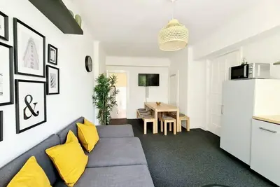 Image de Spacious Apt. for 8 in great location