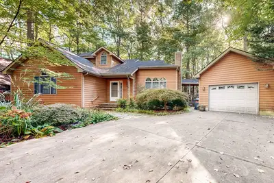 Image de Ocean Pines Home with Central Ac, Porch, Balcony, WiFi & Community Pool Access