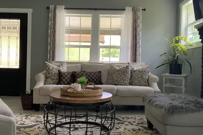 Image de House is located in the Beautiful Mountains of Western North Carolina.
