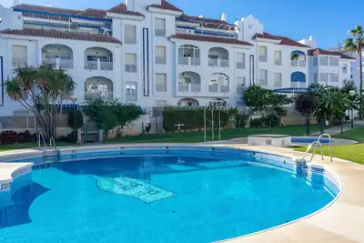 Image de Joli appartement pour 4 personnes avec climatisation, piscine, Tv et terrasse