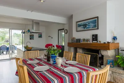 Image de Merveilleuse maison de vacances privée pour 8 personnes avec Wifi, Tv, terrasse et parking