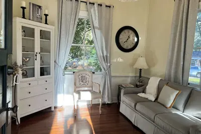 Image de Historic 1864 DRs Cottage Travel Nurse\/ Corp. Housing  min 4 Nt(disc. 30+days)