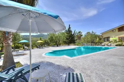 Image de <br>Casa Clelia Il est un appartement confortable pour deux personnes. <br>Vous serez à environ 2 km de Ascea Marina, environ 1. 5 km de restaurants et de boutiques.