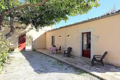 Image de Casa Sabedda A: A characteristic and welcoming apartment that is part of an ancient country house in a quiet position, surrounded by the Sicilian countryside, with Free Wi-Fi.
